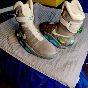 Nike Air Mags (2011 version) sz. 13 deadstock